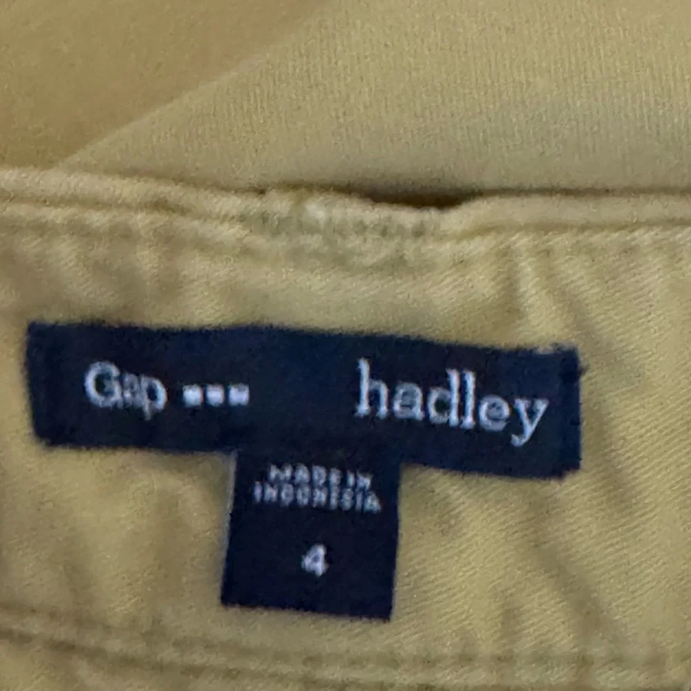 G-48‎ Gap Hadley Yellow Fixed Waist Flat Front Summer Shorts Size 4